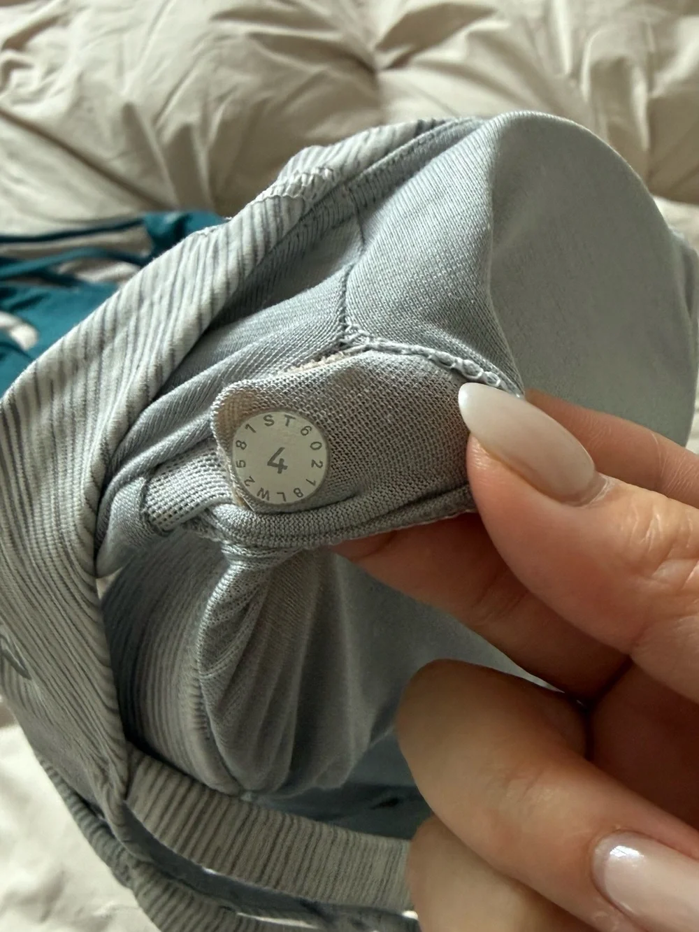 Lululemon energy bra - white striped size 4